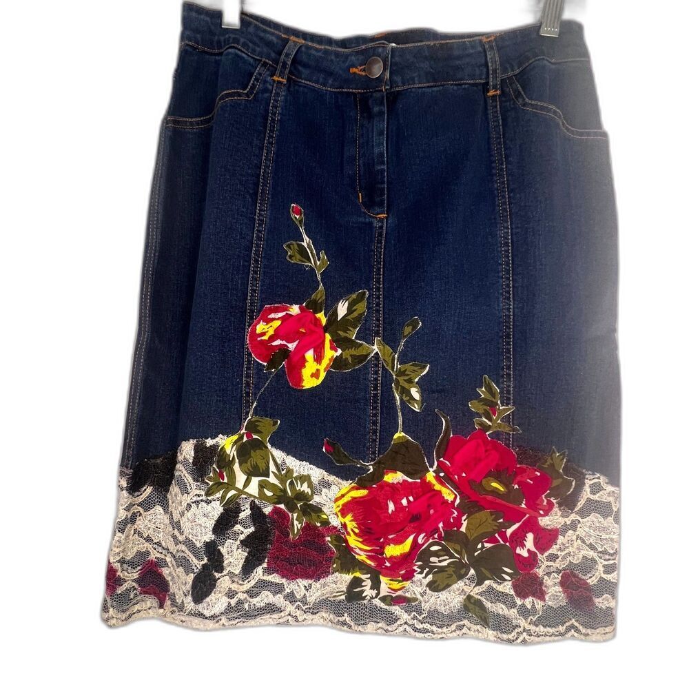Monroe & Main Denim Blue Jean Cotton Skirt Floral & Lace Applique‎ Size Medium